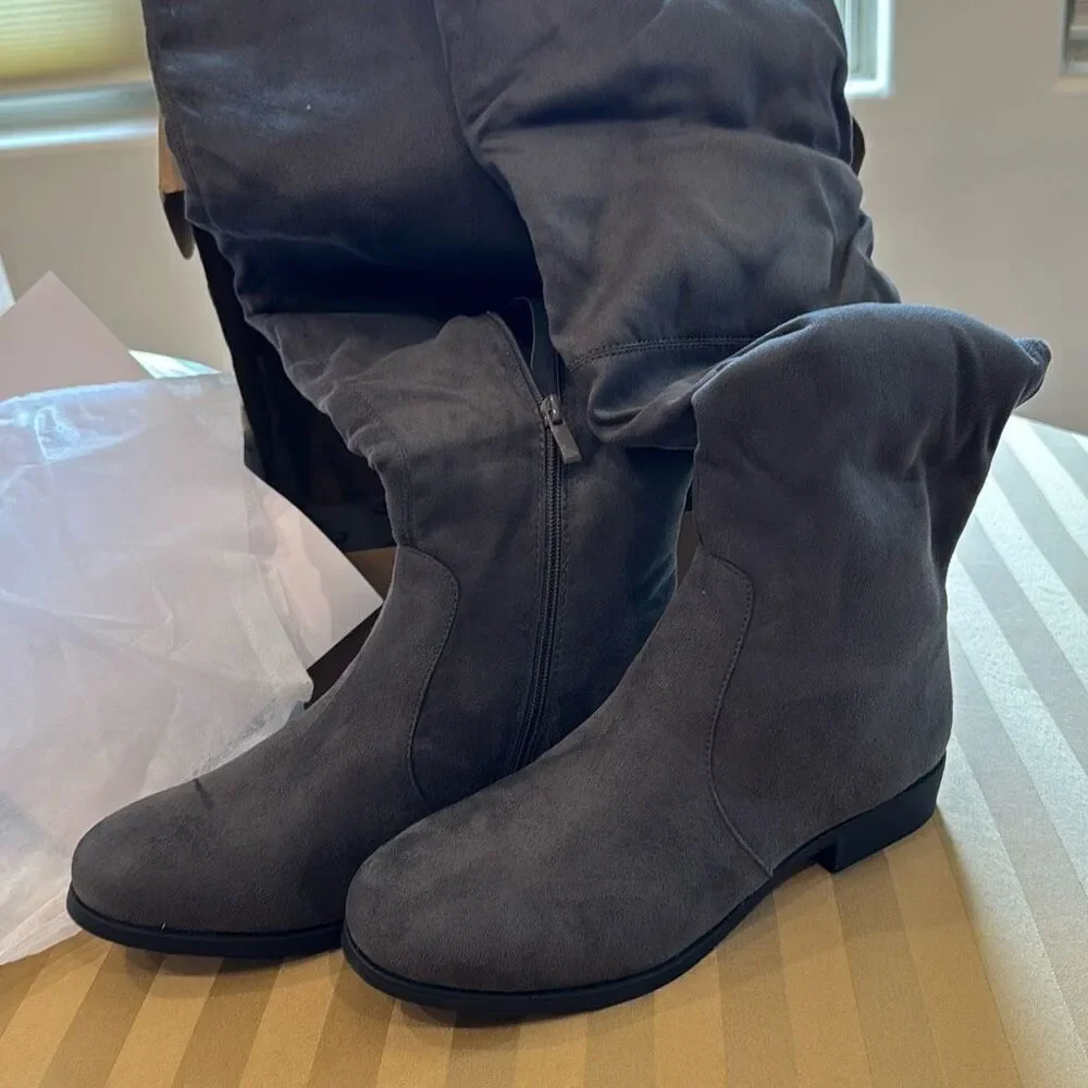 NWT/NIB (10) Mount Gray Suede Knee-High Tall Boots Low Heel